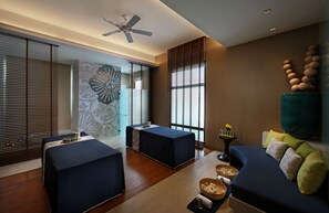 Couples treatment rooms, sauna, body treatments, Thai massages