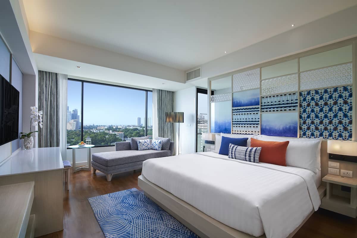 1 bedroom, premium bedding, down comforters, in-room safe