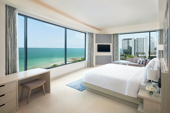 Deluxe Room, Ocean View (Grand) | Premium bedding, down duvets, in-room safe, desk