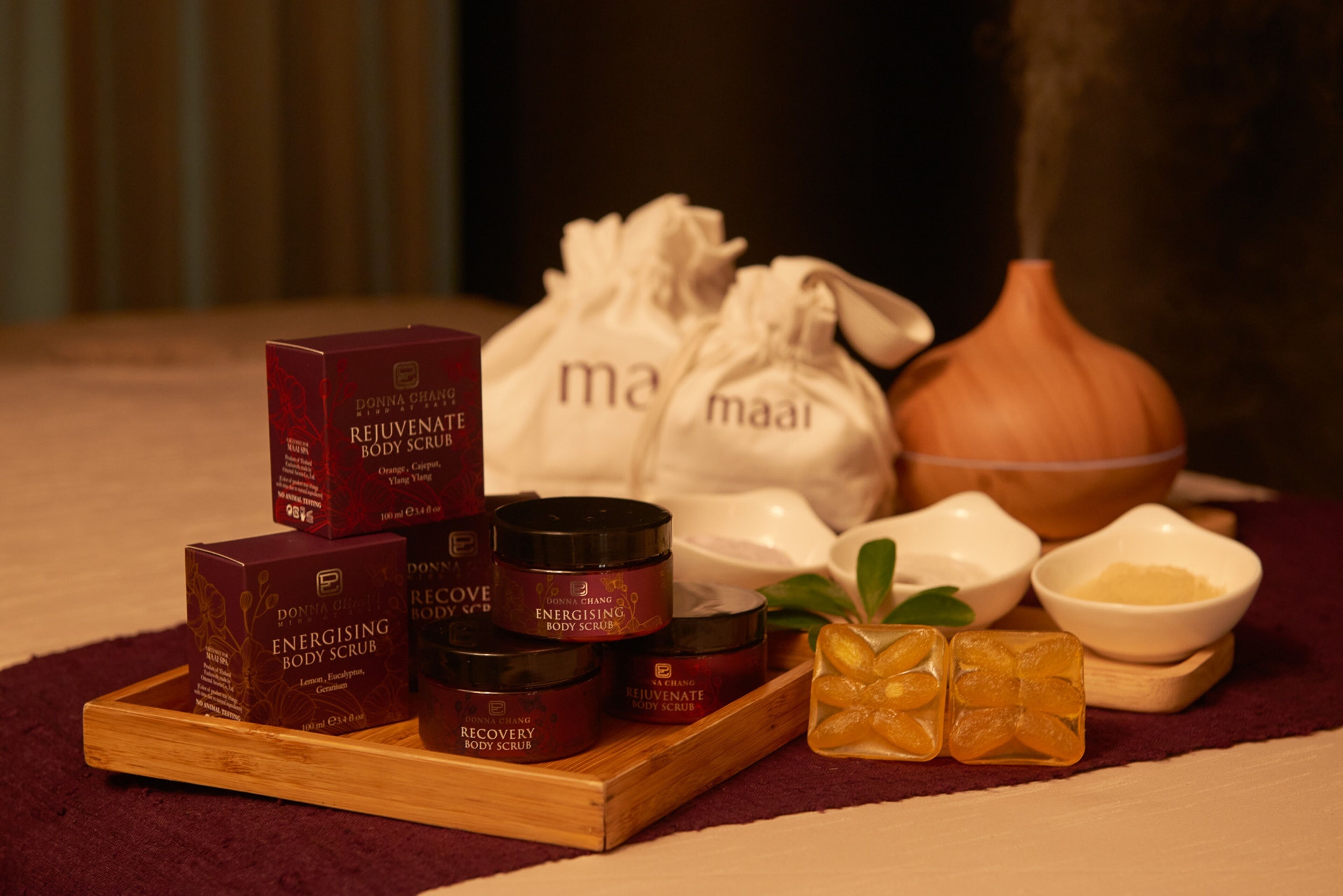 couples treatment room(s), hot tub, steam room