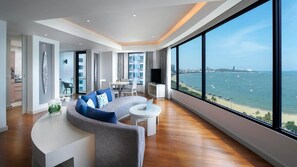 Club Executive Ocean Suite | View from room