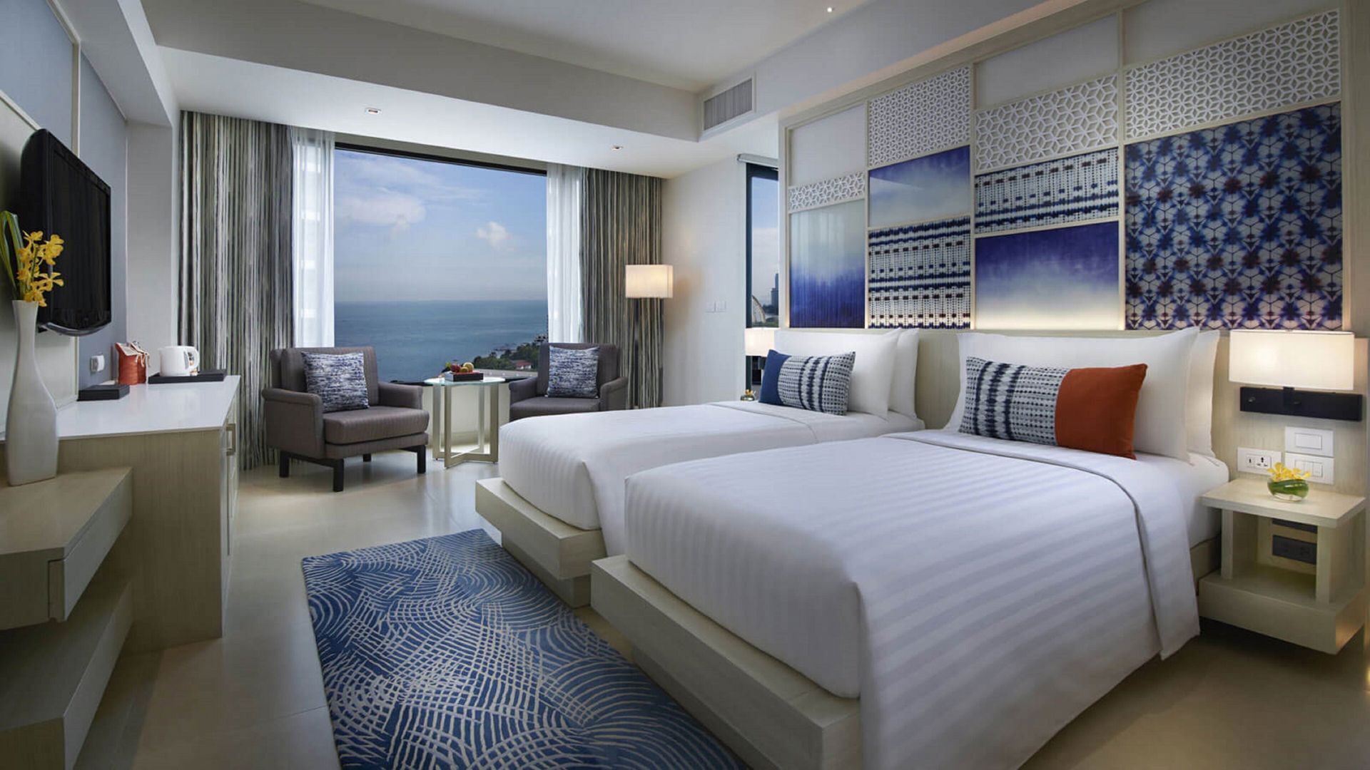 Hochwertige Bettwaren, Daunenbettdecken, Zimmersafe