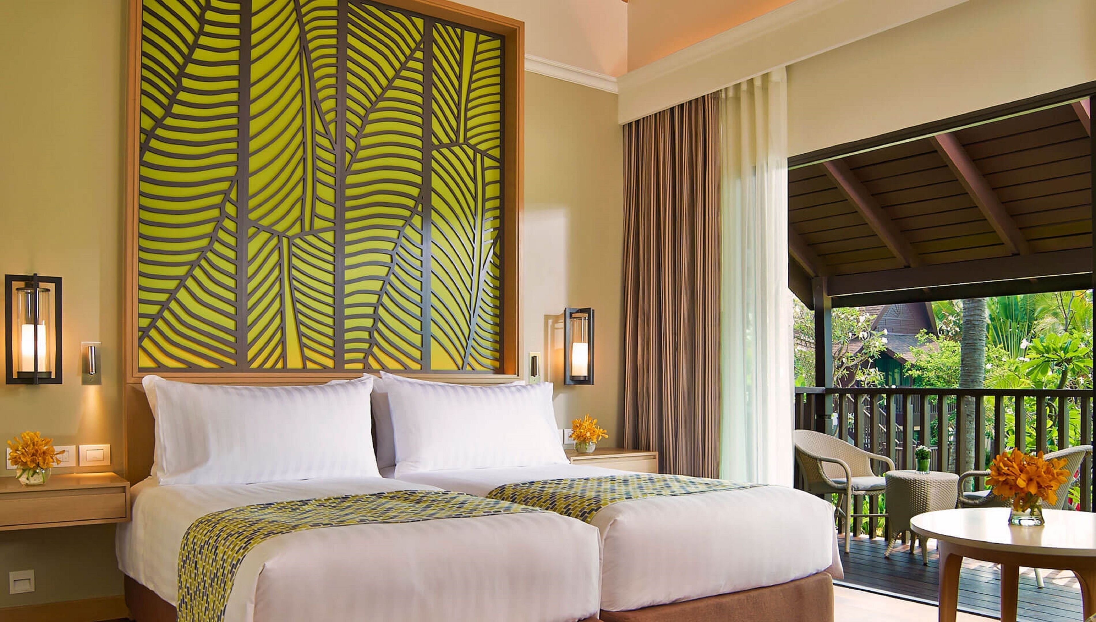 2 bedrooms, premium bedding, in-room safe, desk