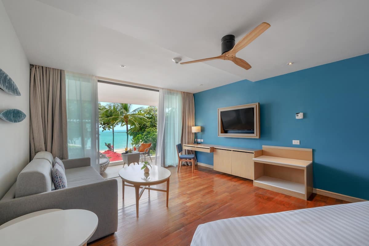Deluxe Room, Ocean View (Grand) | Premium bedding, in-room safe, desk, blackout curtains