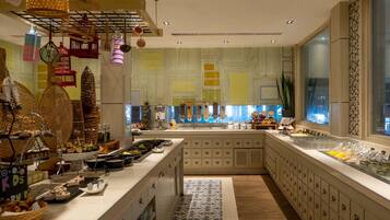 Daily buffet breakfast for a fee