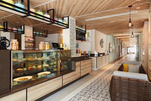 2 restaurants, spécialités Cuisine internationale
