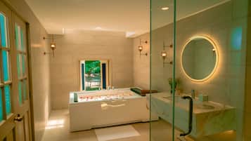 Couples treatment rooms, body treatments, aromatherapy, beach massages