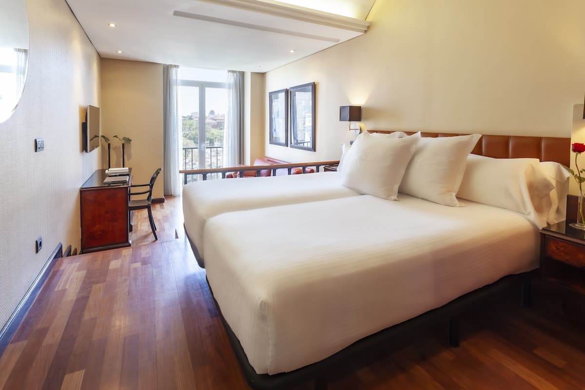Literie de qualité supérieure, minibar, coffres-forts dans les chambres