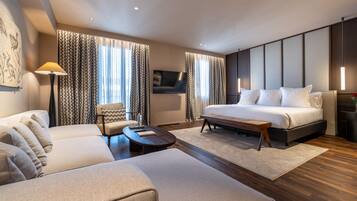 Phòng Suite Grand | 1 phòng ngủ, bộ đồ giường cao cấp, minibar, két bảo mật tại phòng