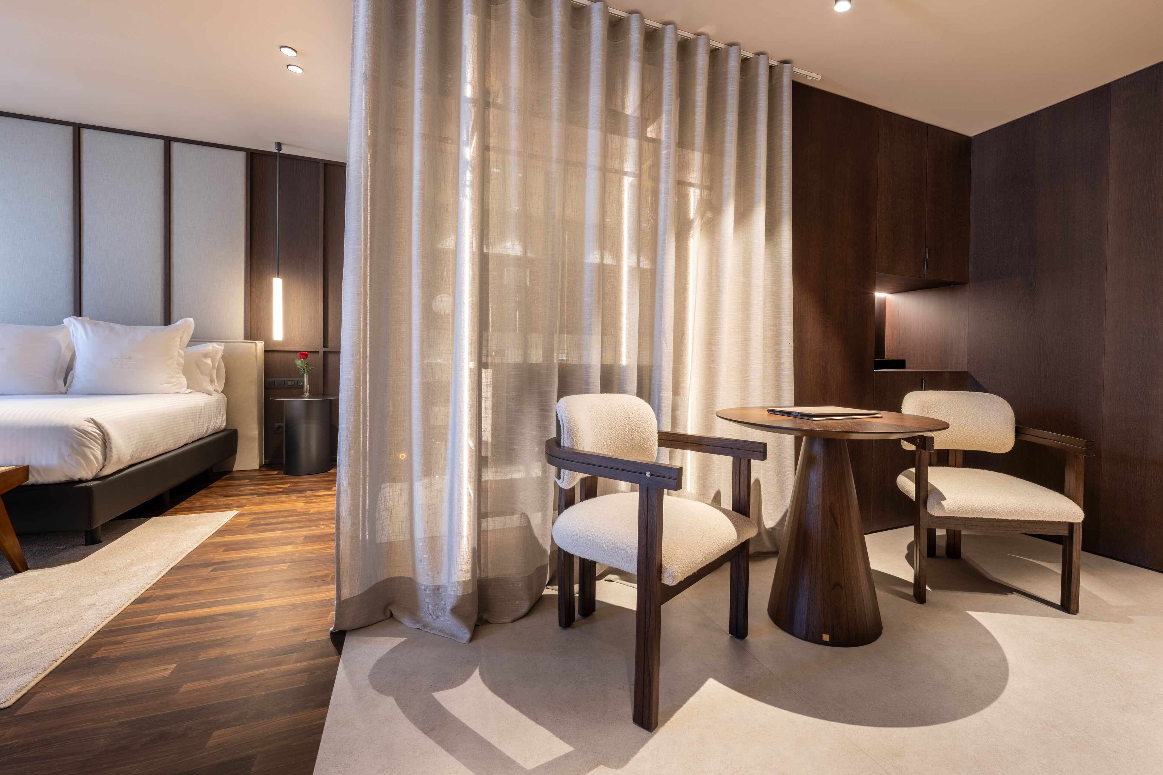 grand suite | living area | lcd tv