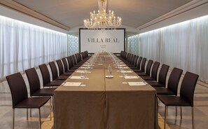 Business center - Hotel Villa Real, a member of Preferred Hotels & Resorts (Madrid)