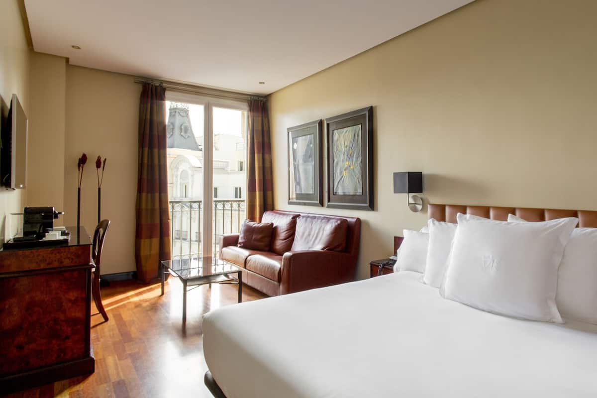1 sovrum, sängtillbehör av högsta kvalitet och minibar