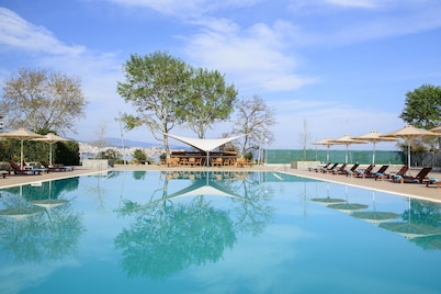 Lucy Hotel