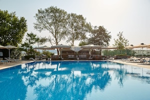 Bar à beira da piscina