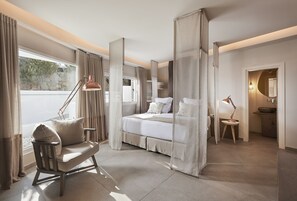 Master 2 Bedrooms Suite | 1 bedroom, hypo-allergenic bedding, minibar, in-room safe