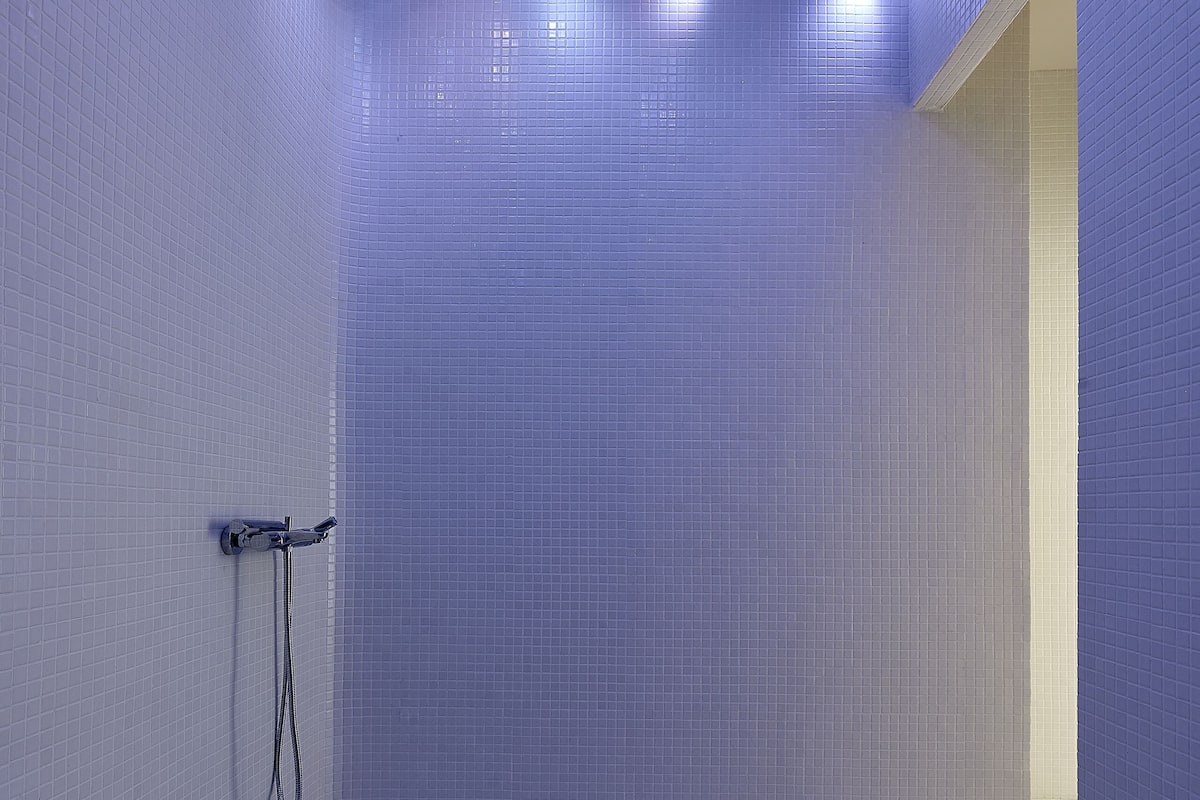 couples treatment room(s), steam room, body treatments, aromatherapy