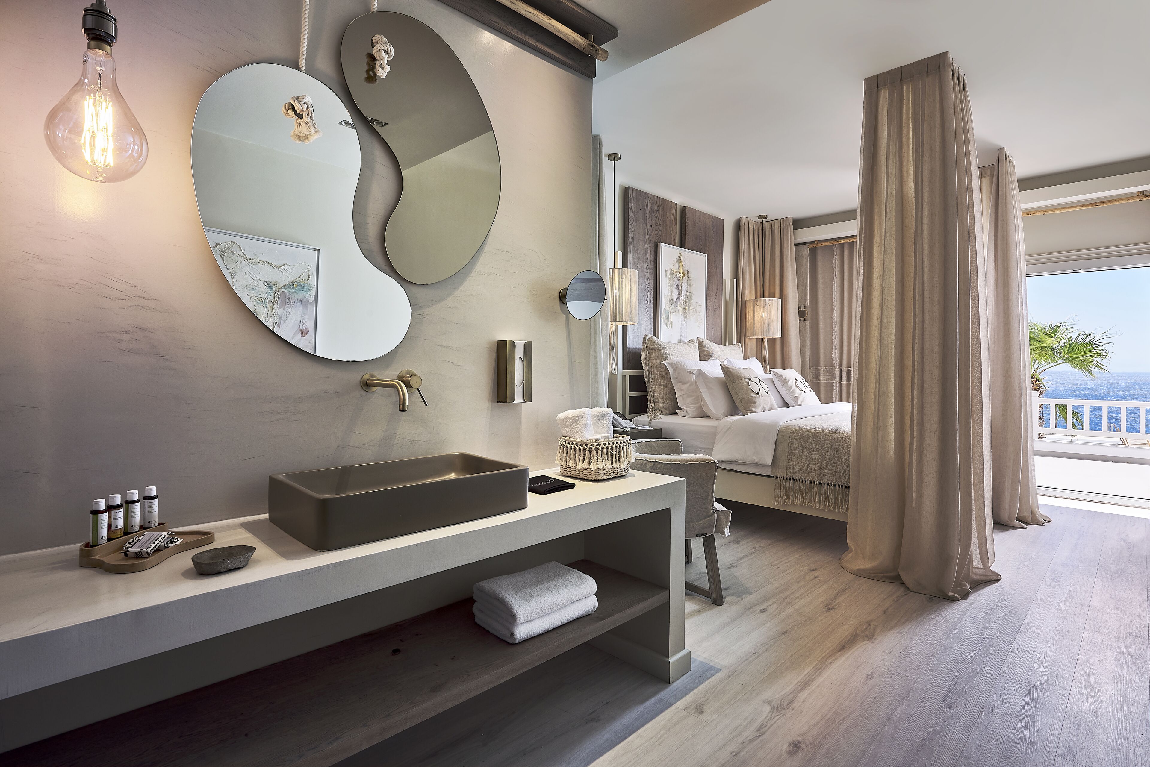 elite suite, sea view | bathroom | shower, rainfall showerhead, free toiletries, hair dryer