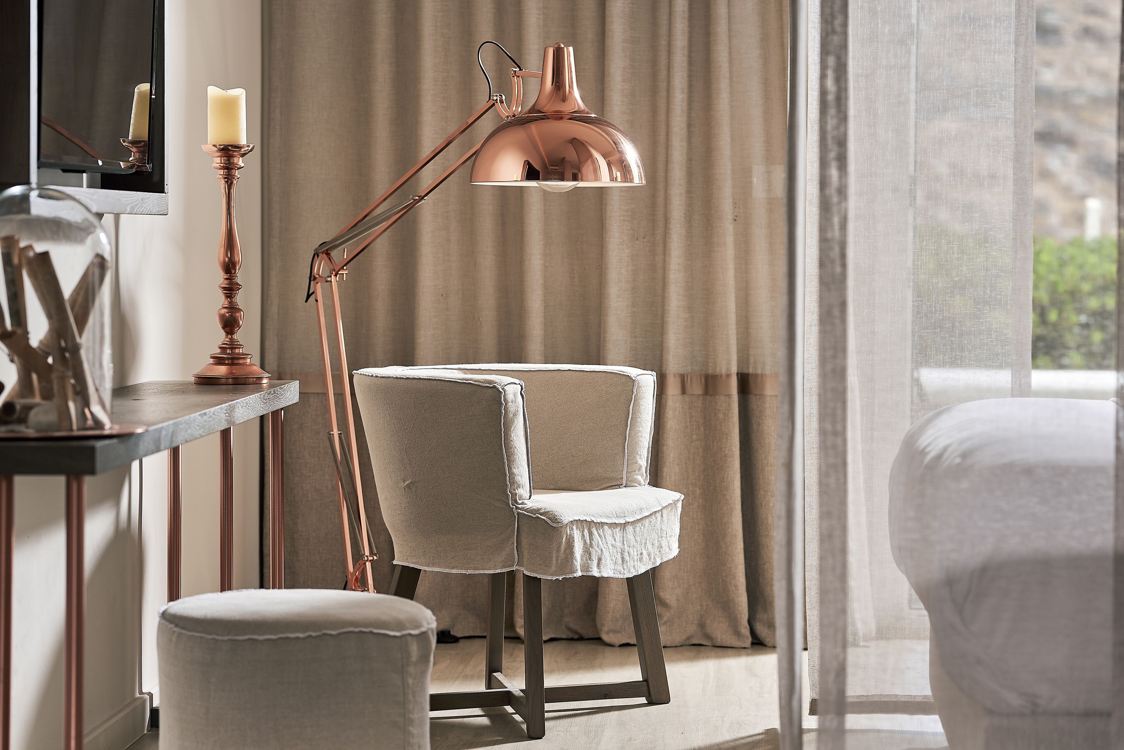 executive suite with private hot tub | 1 bedroom, hypo-allergenic bedding, minibar, in-room safe