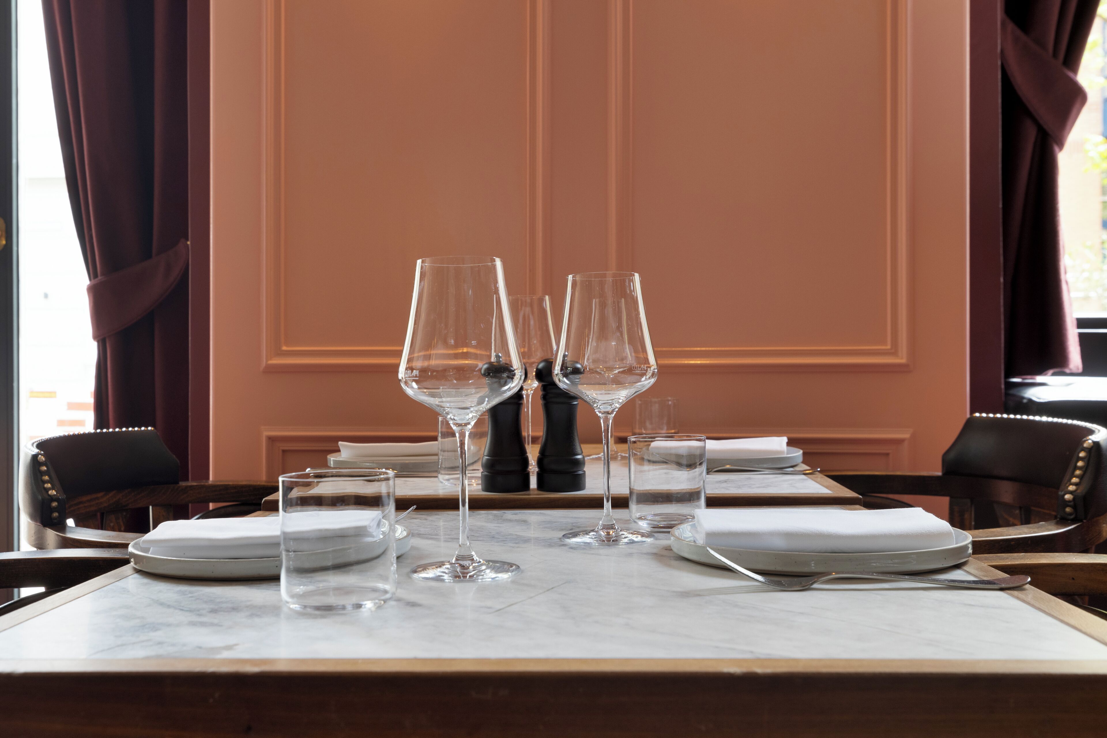 breakfast, lunch and dinner served