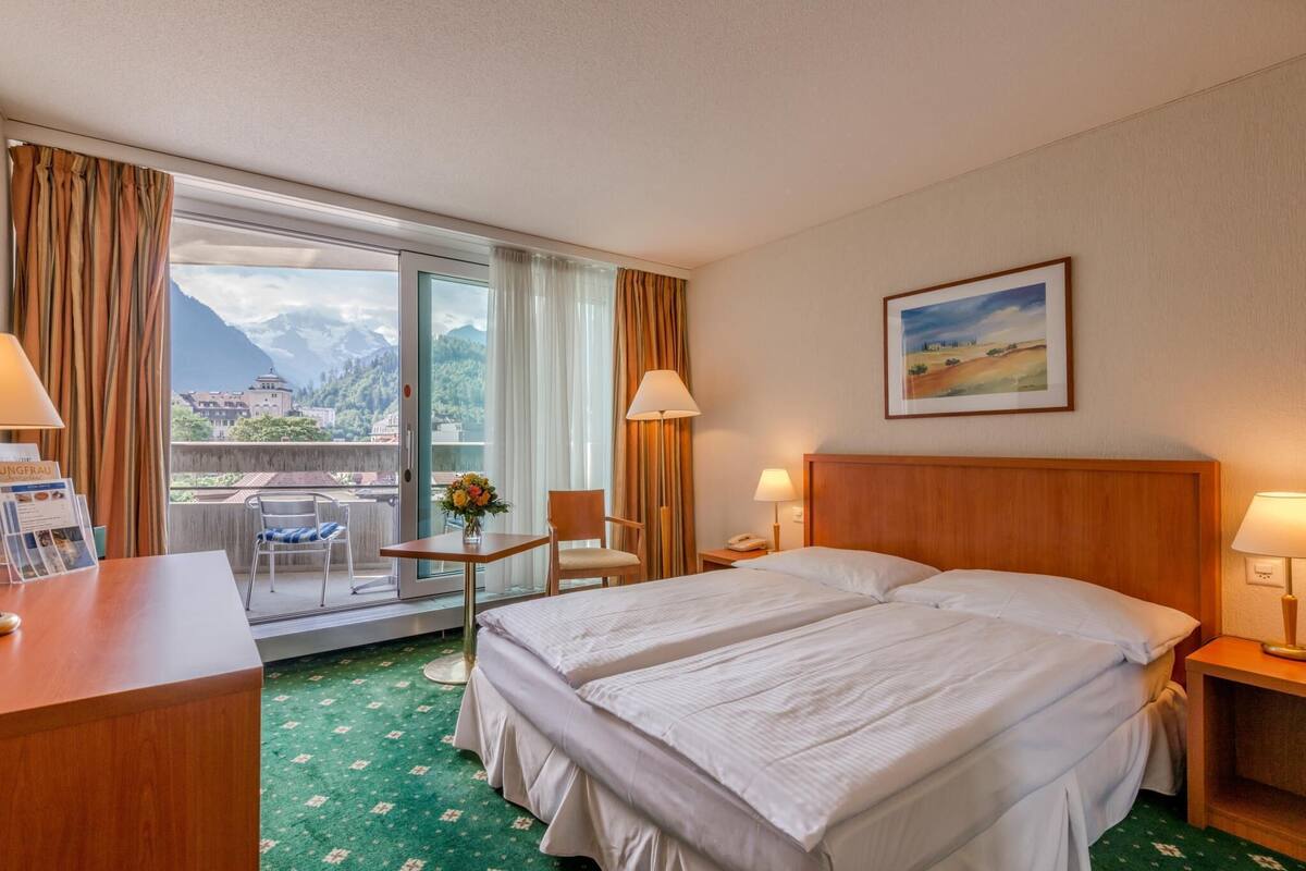 Minibar, in-room safe, desk, laptop workspace