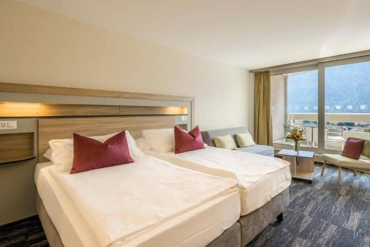 Minibar, in-room safe, desk, laptop workspace