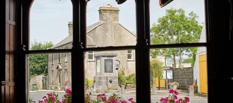 Hylands Burren Hotel