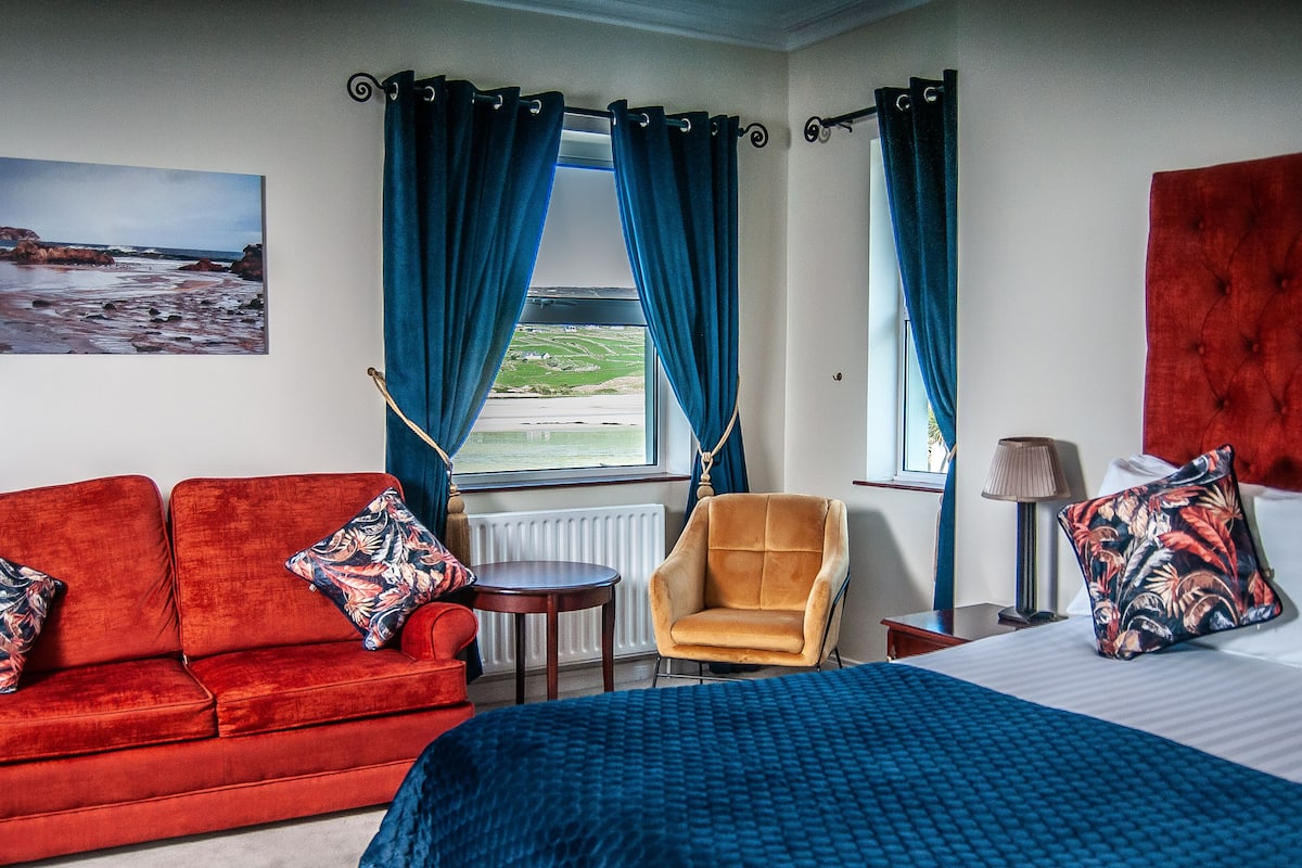 Standard Double Room - Above the bar