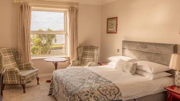 1 phòng ngủ, két bảo mật tại phòng, bàn