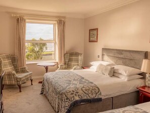 1 bedroom, premium bedding, in-room safe, desk - Butler Arms Hotel (Waterville)