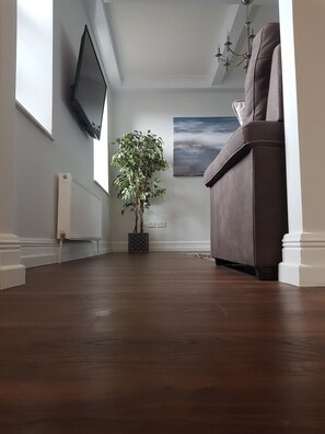 Departamento Deluxe, 3 habitaciones | Tabla de planchar con plancha, camas extra gratis y wifi gratis 