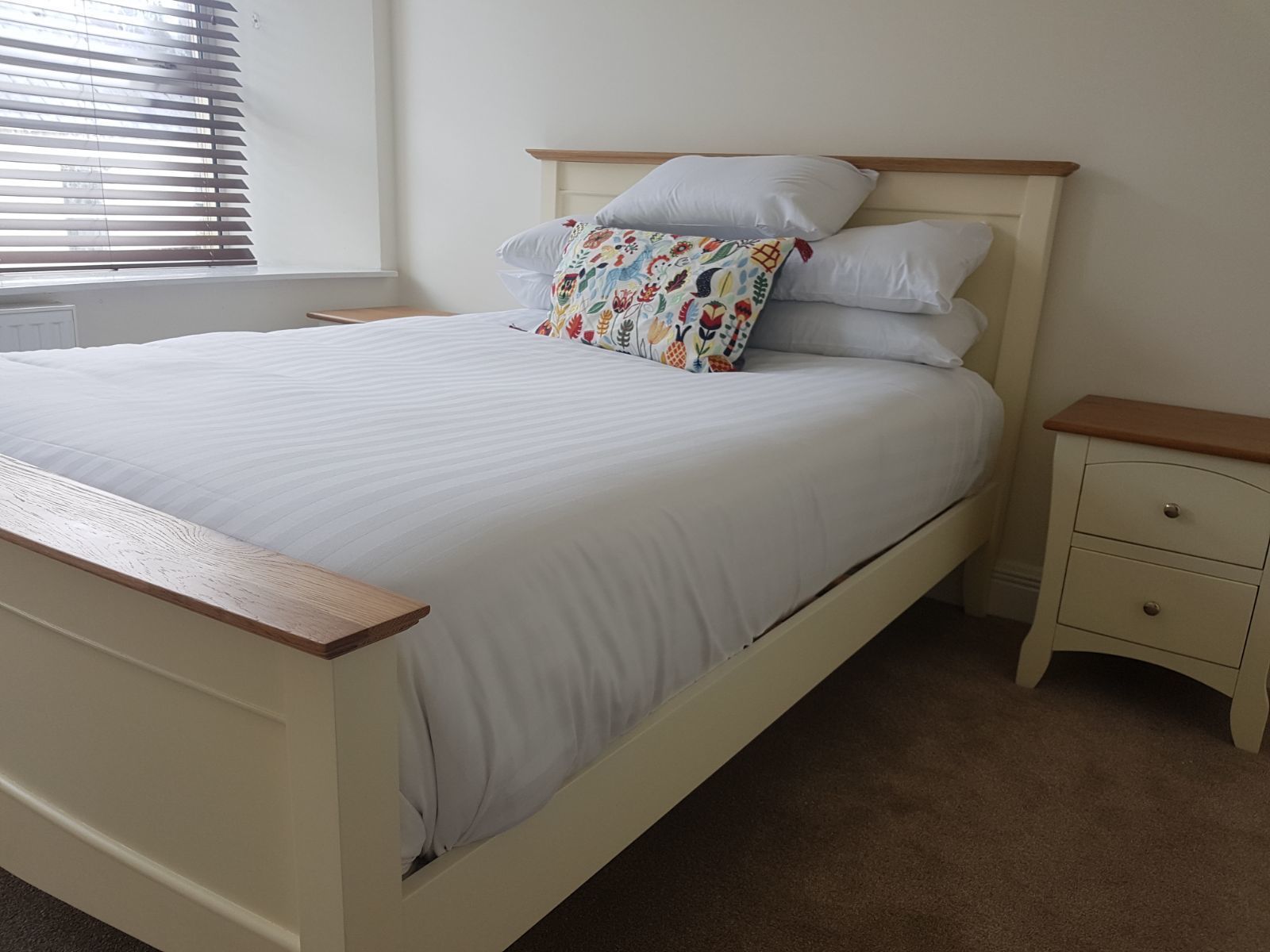 deluxe apartment, 3 bedrooms | iron/ironing board, free rollaway beds, free wifi