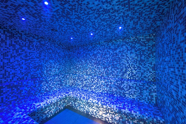 Steam room 