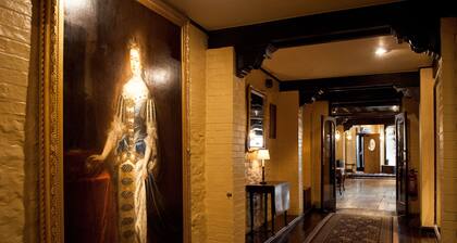 The Bull Hotel, Sure Hotel Collection by Best Western