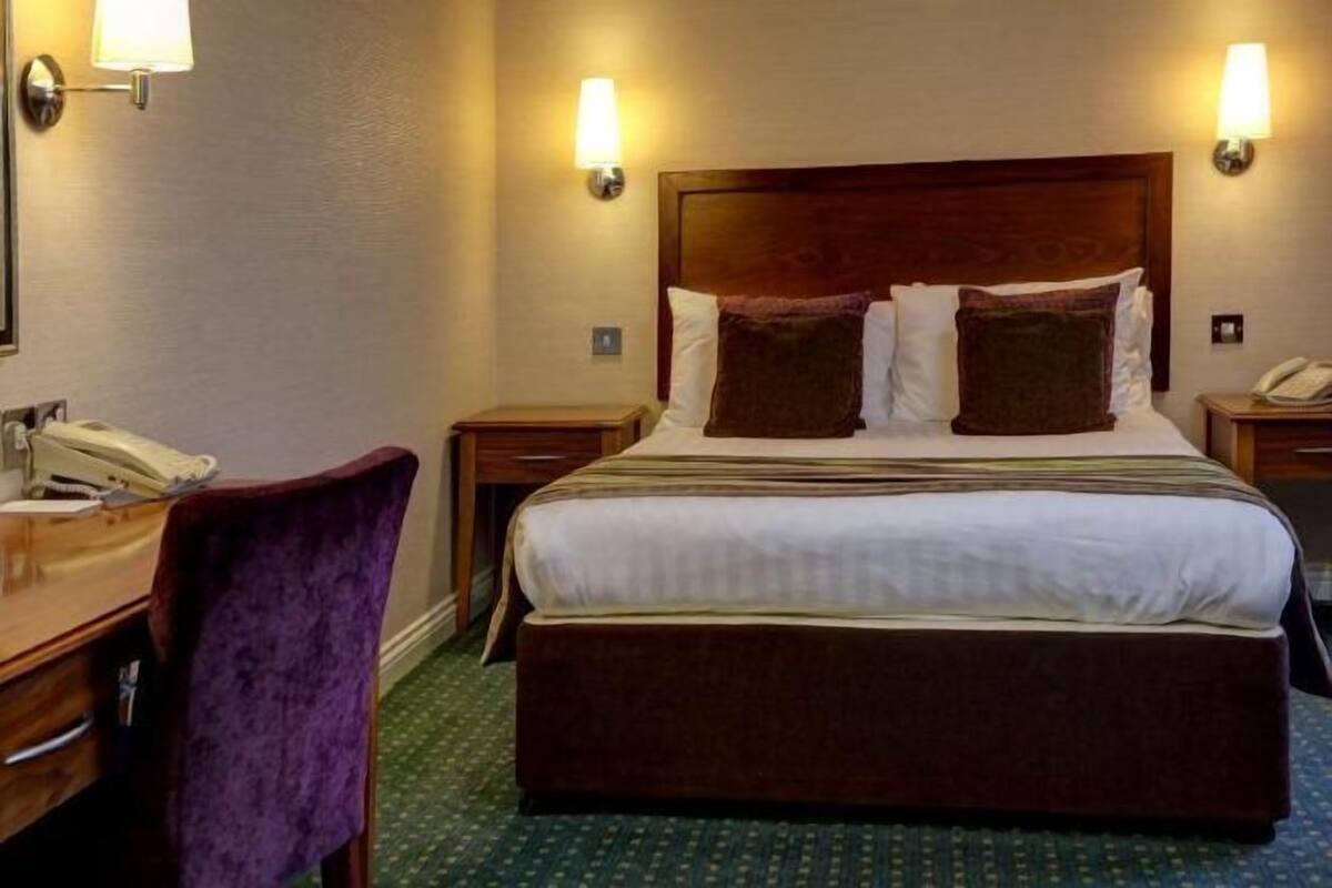 Premium bedding, Select Comfort beds, in-room safe, desk