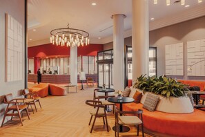 Breakfast, lunch and dinner served - Rafaelhoteles Atocha (Madrid)