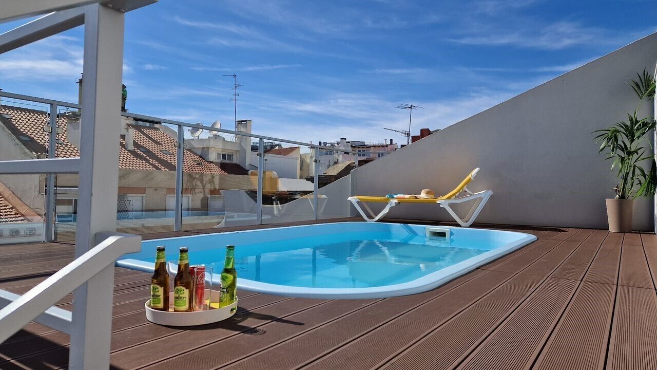 Seasonal outdoor pool