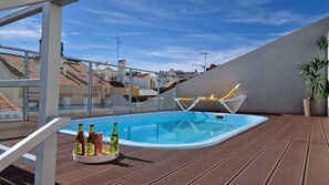 حمّام سباحة خارجي موسمي