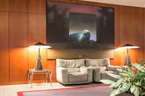 Lobby-Lounge