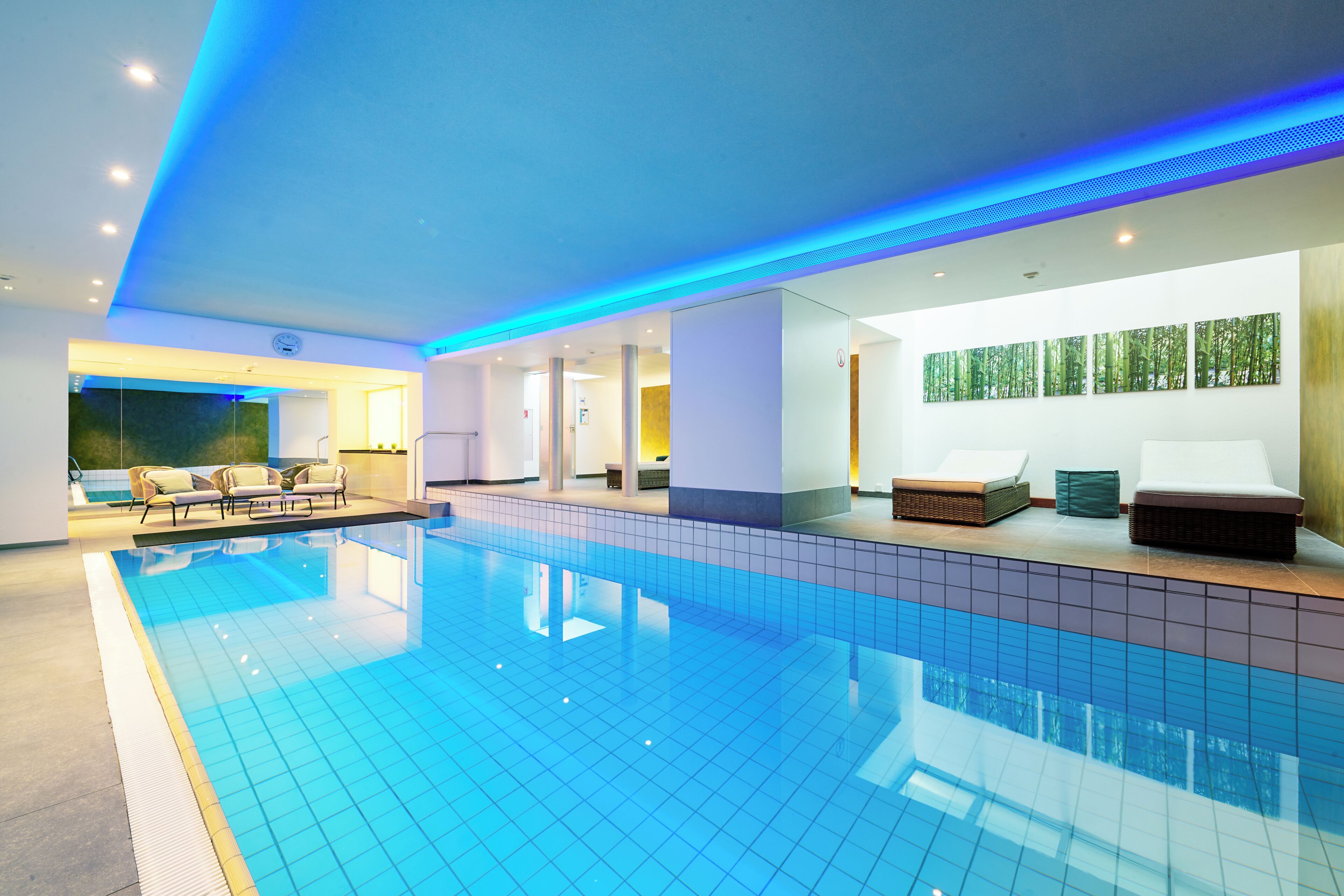 Sauna, Warmsteinmassagen, Sportmassagen, Reflexologie