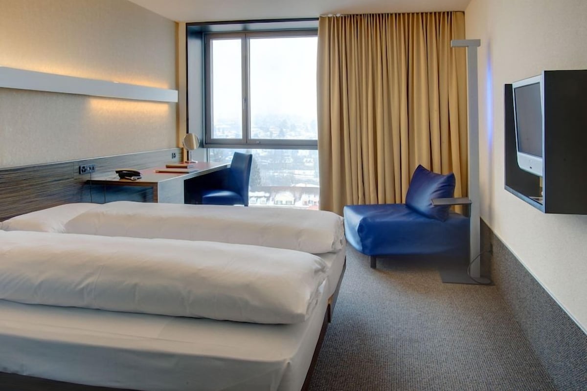 Ropa de cama hipoalergénica y minibar