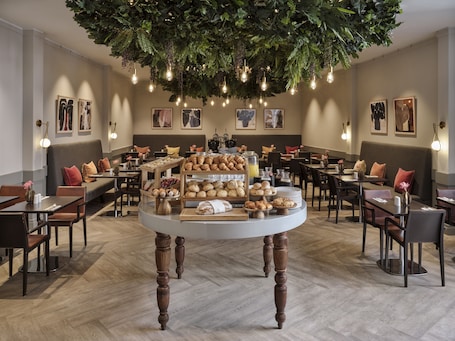 Daily buffet breakfast for a fee. Park Centraal Den Haag, part of Sircle Collection