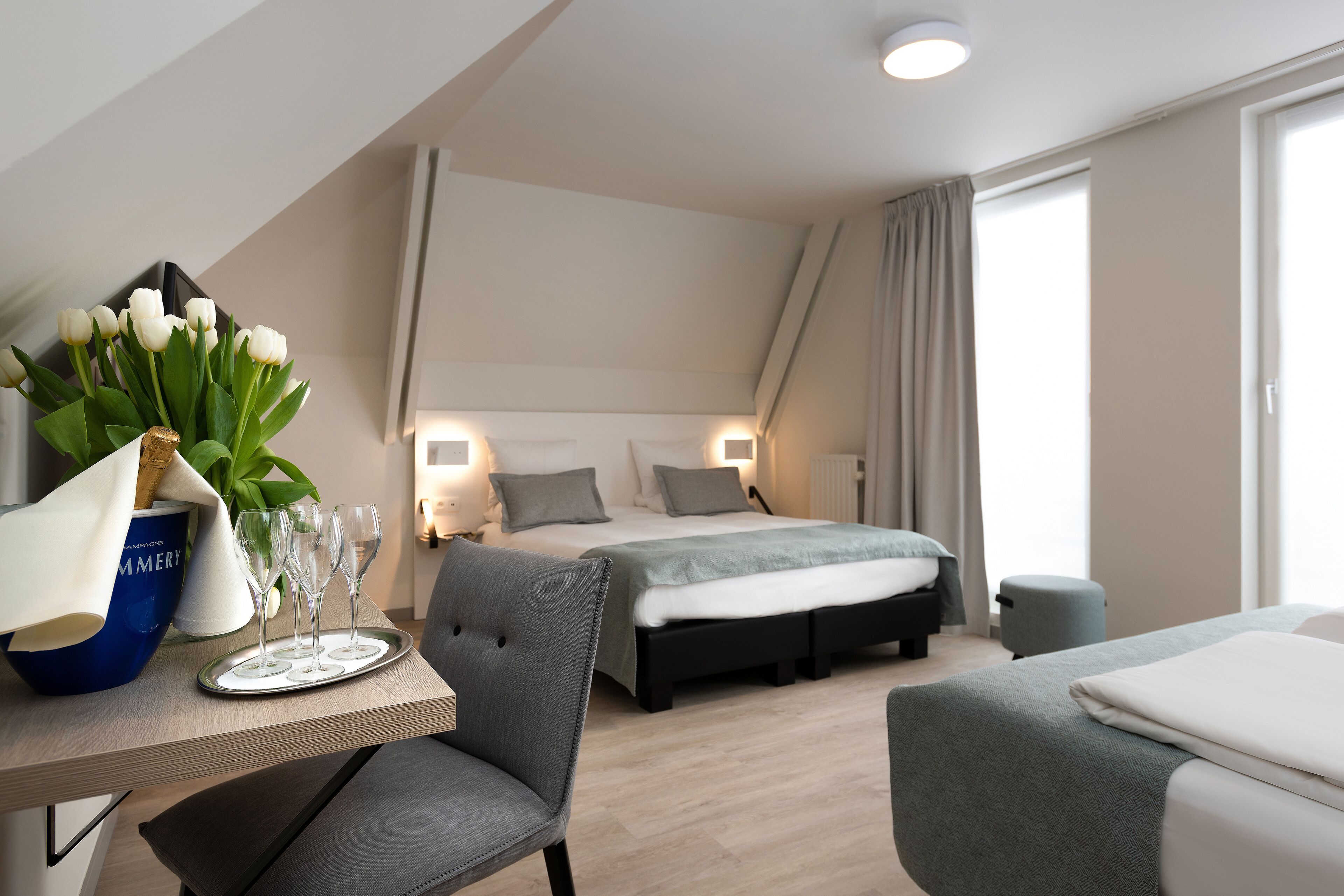 Firemannsrom – familie | Safe på rommet, skrivebord, strykejern/-brett og wi-fi (inkludert)