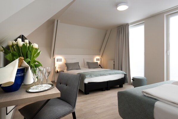 Family Quadruple Room | In-room safe, desk, iron/ironing board, free WiFi