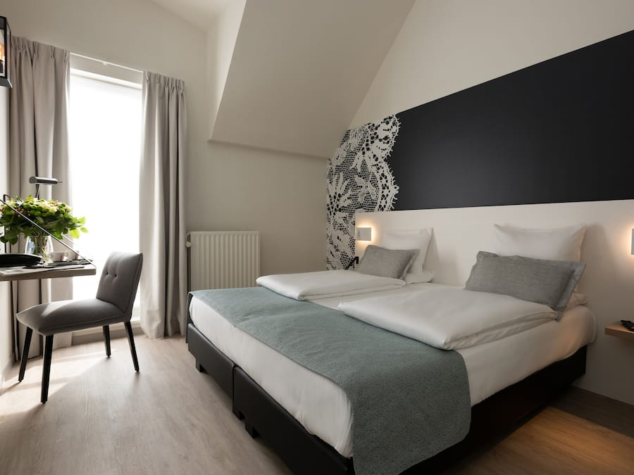 In-room safe, desk, iron/ironing board, free WiFi