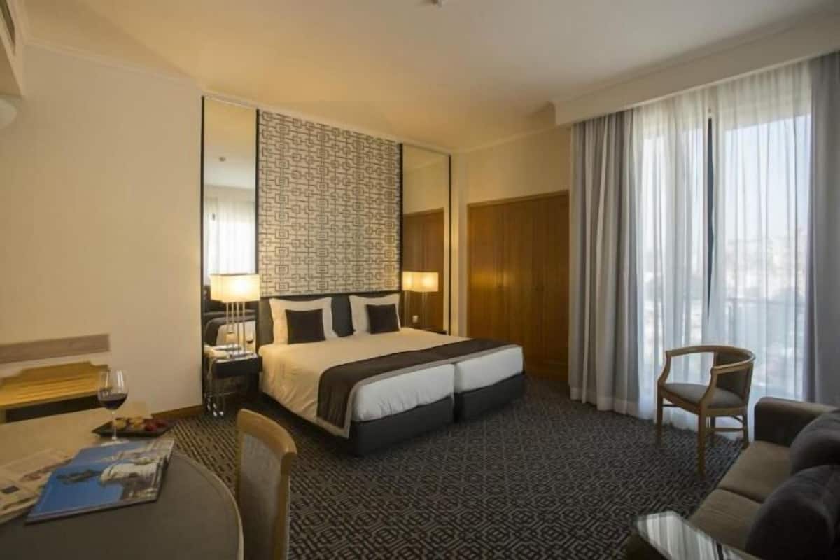 Minibar, in-room safe, desk, blackout drapes