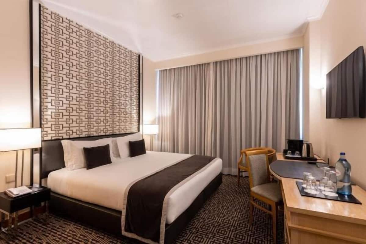 Minibar, in-room safe, desk, blackout drapes