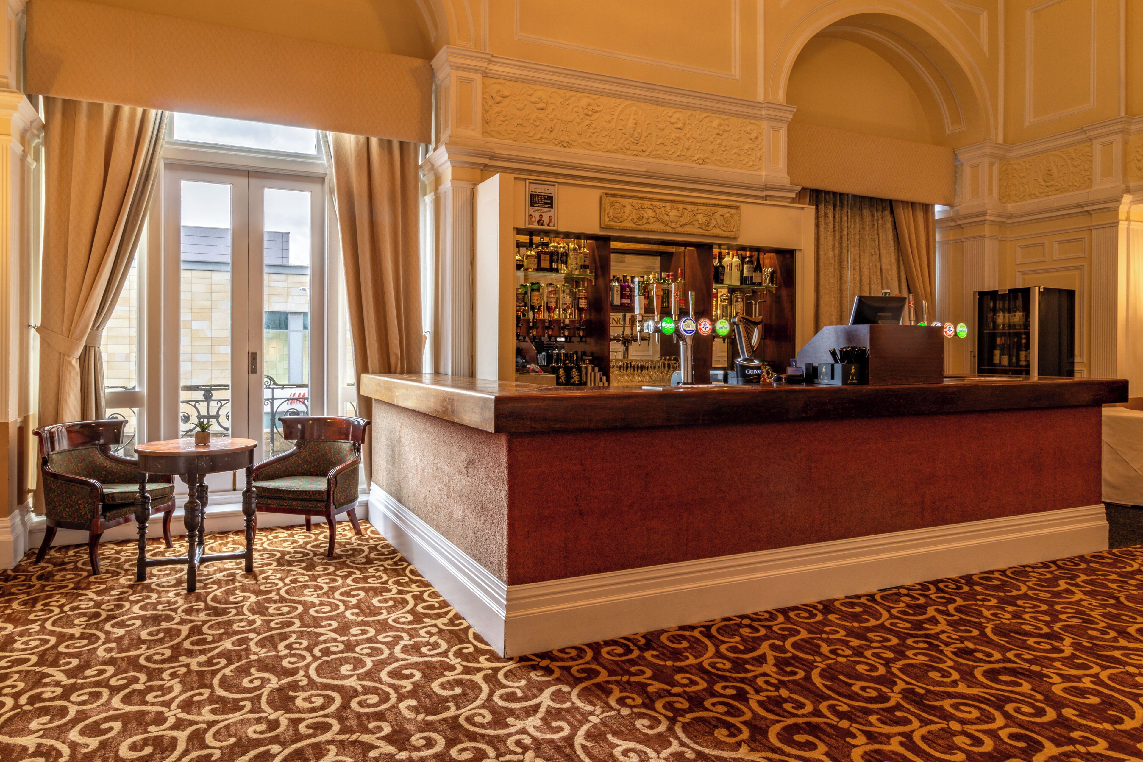 serves lunch and dinner