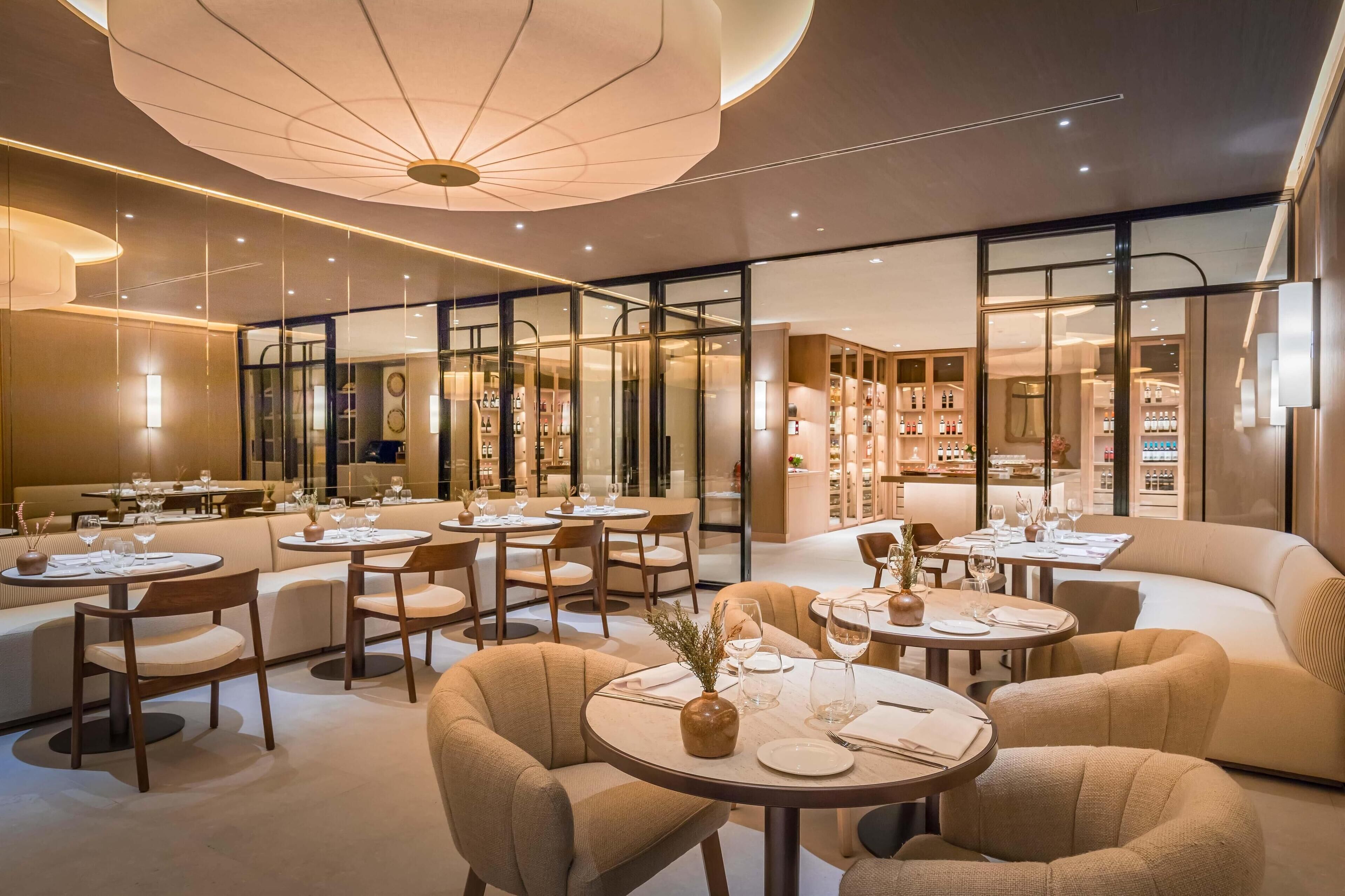 breakfast, lunch and dinner served