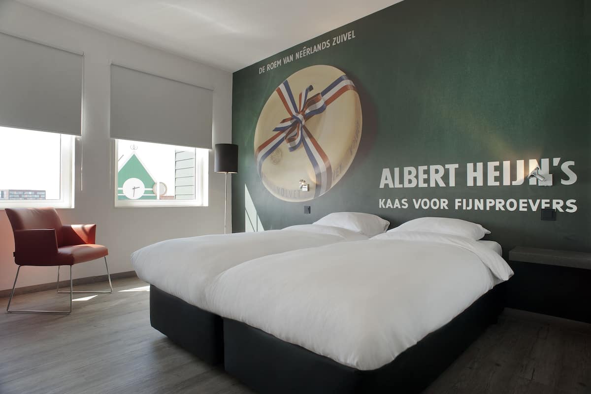 taste deluxe room | down duvets, in-room safe, desk, blackout curtains