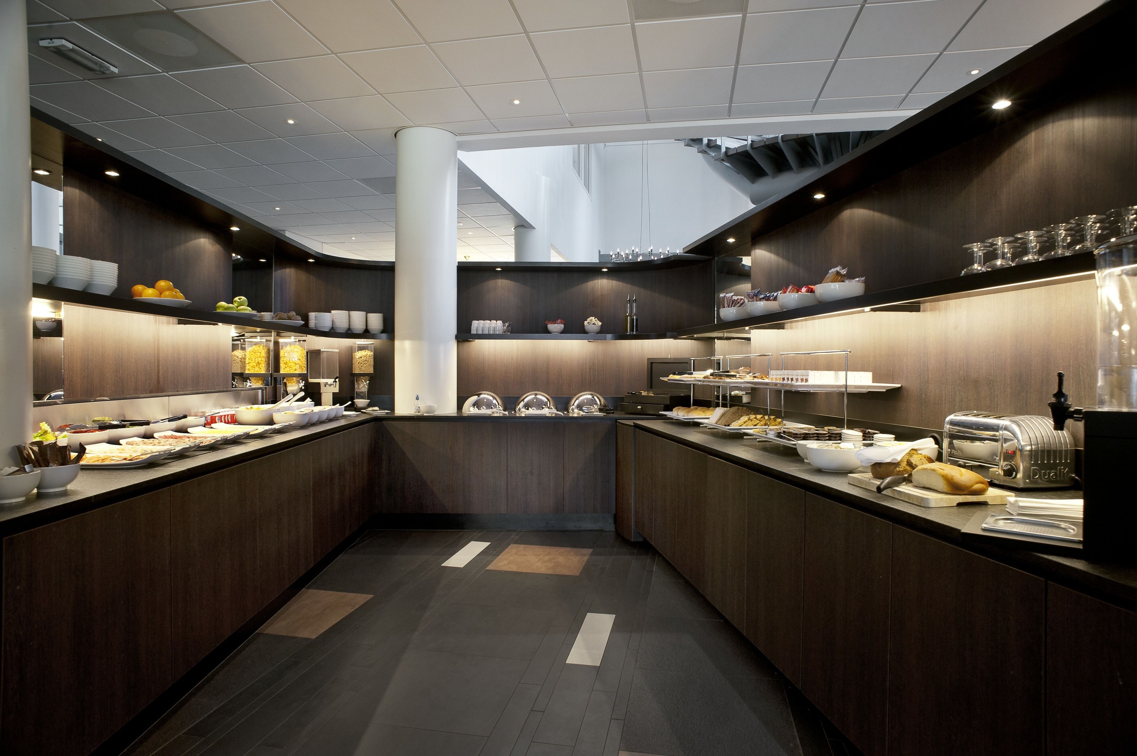 Daily buffet breakfast (EUR 20 per person)